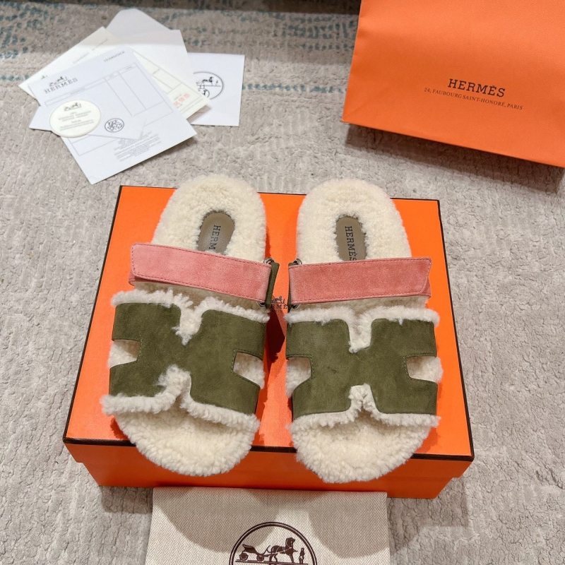H**mes slippers